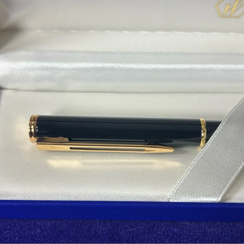 Vintage Waterman Paris 18K Gold Nib Fountain Pen Black & Gold New in Box